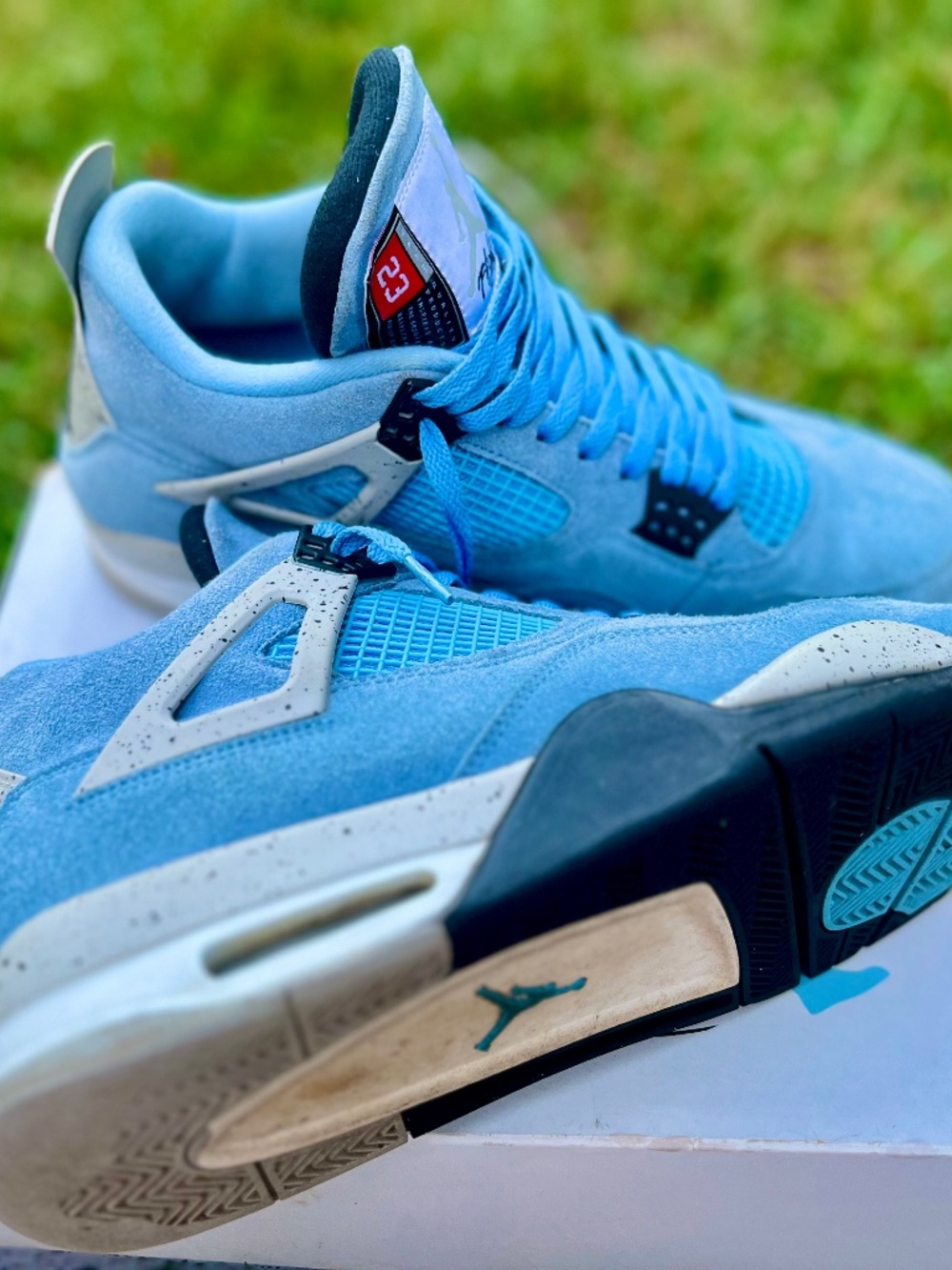 Jordan 4 Retro UNC – Men's Size 12 (With Box)